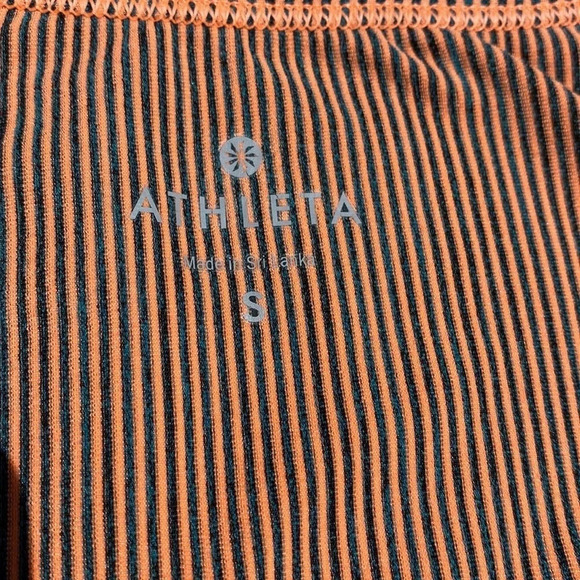 🌸Athleta long sleeve orange and gray top with thumb holes size small - Picture 3 of 11